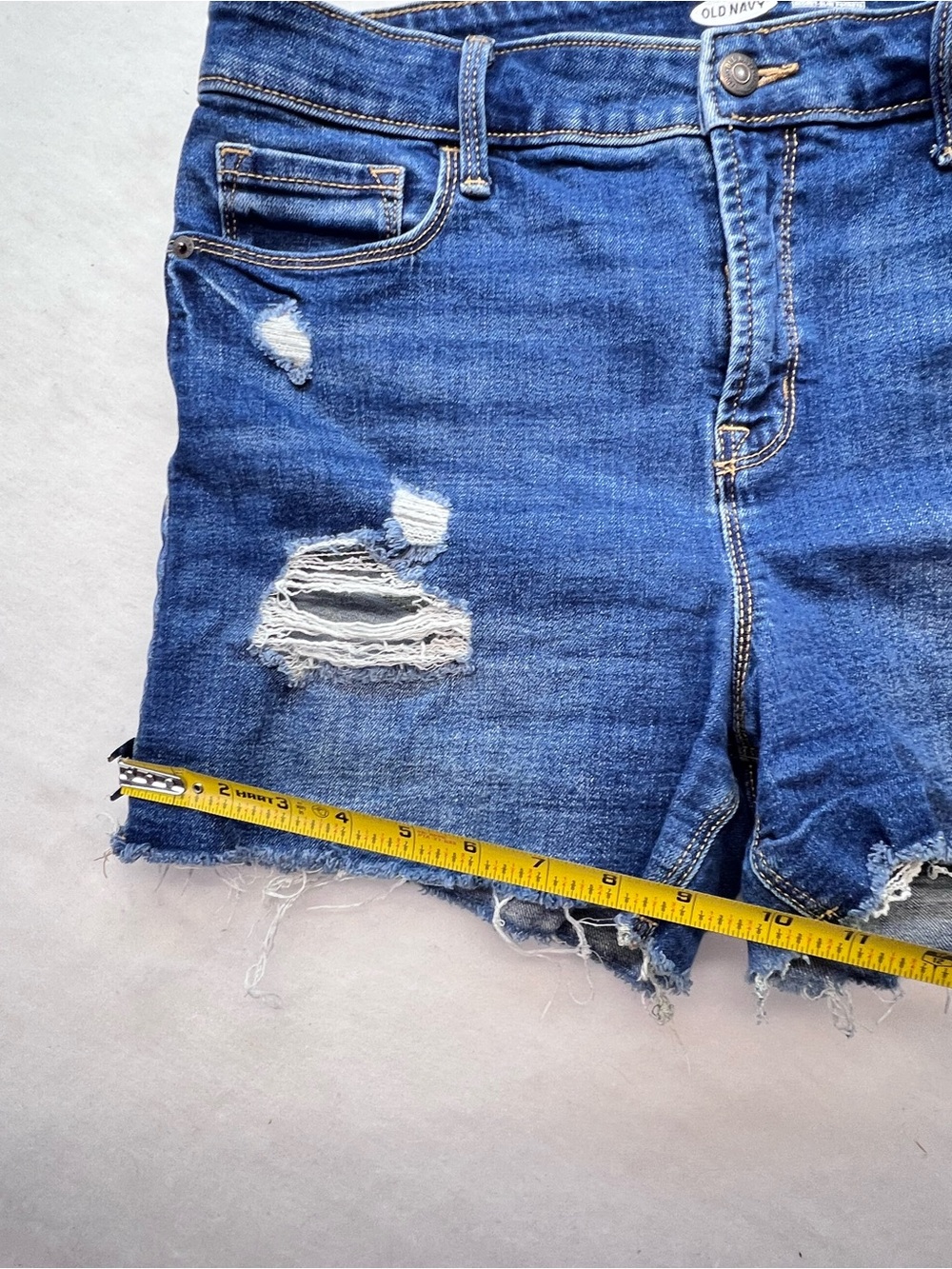 Women’s Old Navy High Rise distressed dark wash Denim Shorts Size 12 - Picture 10 of 10